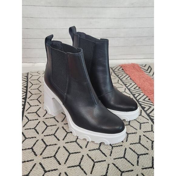 Sorel Brex Leather Chelsea Ankle Boots in Black/White, sz 6.5 - Picture 4 of 15